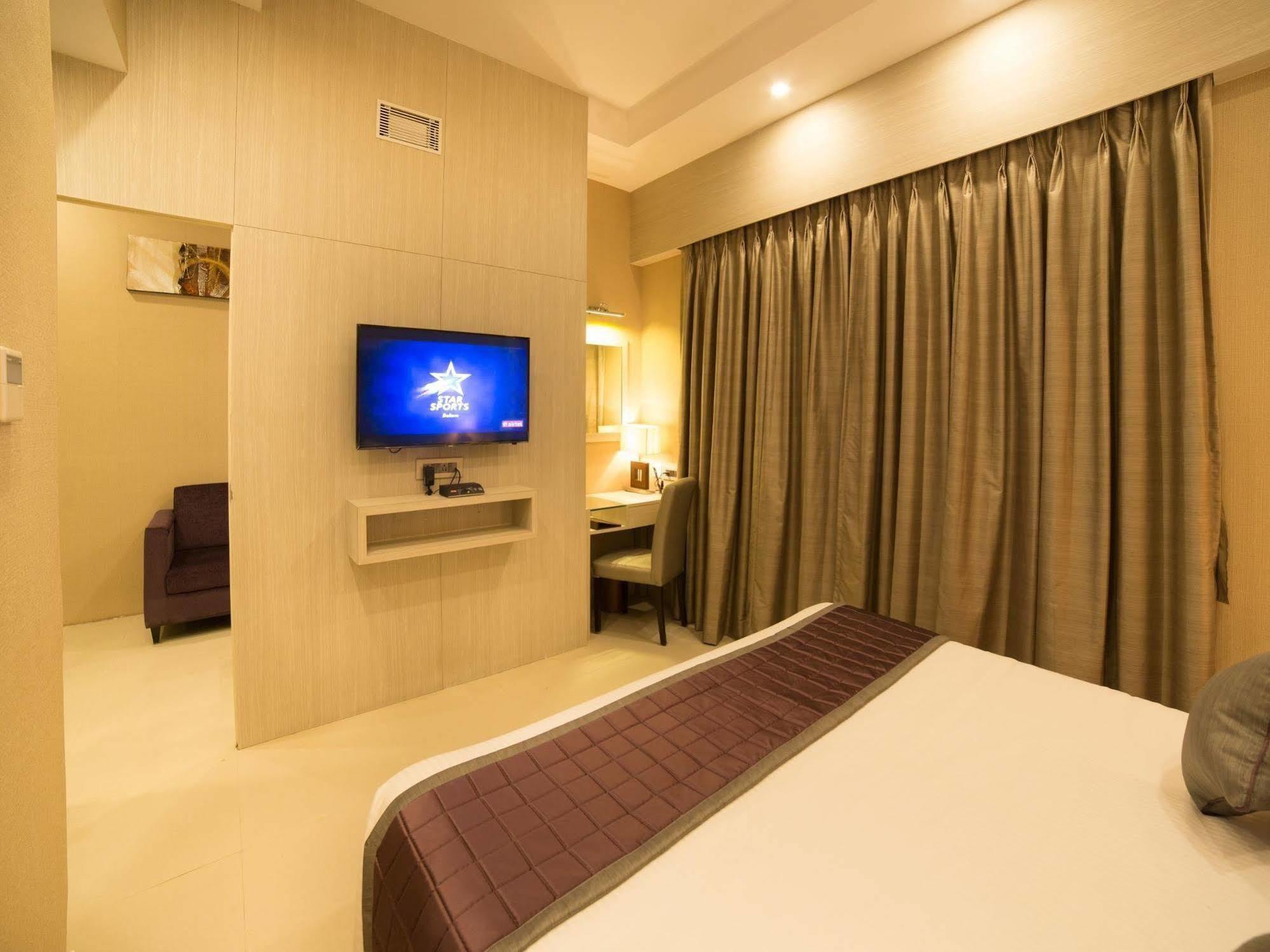 Golden Tulip Saltlake Калькутта Экстерьер фото