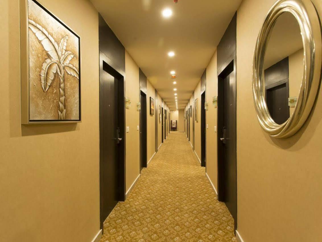 Golden Tulip Saltlake Калькутта Экстерьер фото